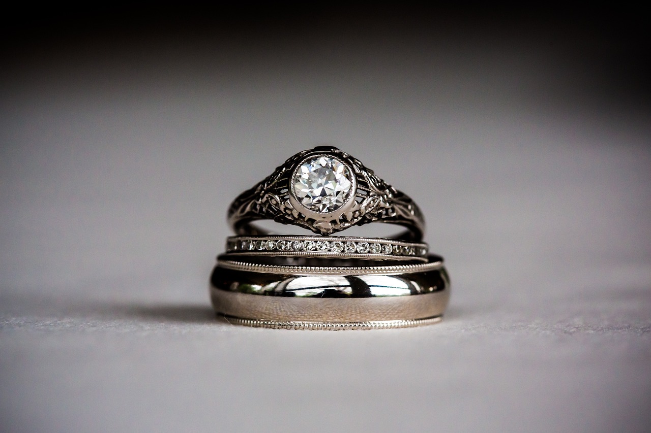 wedding, rings, jewelry-812967.jpg